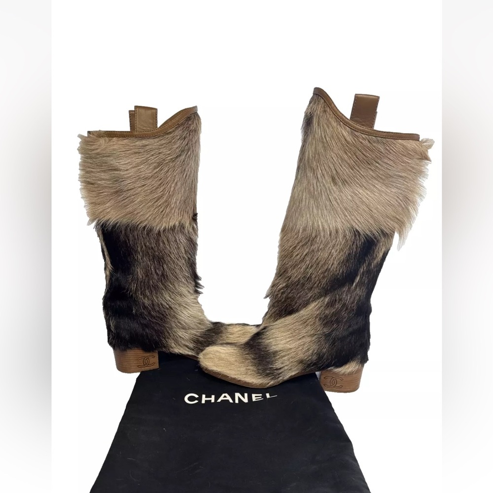 CHANEL 2014 Dallas Aspen Fur-Trimmed  Goat Hair Cowboy Boots 38.5 - Picture 4 of 15